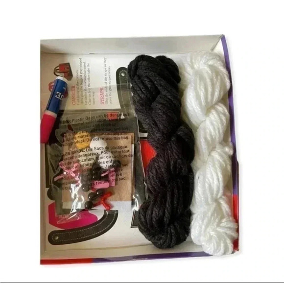 Klutz Pom-Pom Puppies Craft Kit, Ages 8 + - Picture 4 of 7